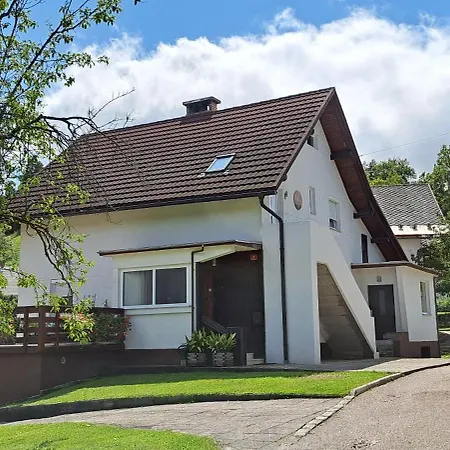 Apartma Bine *