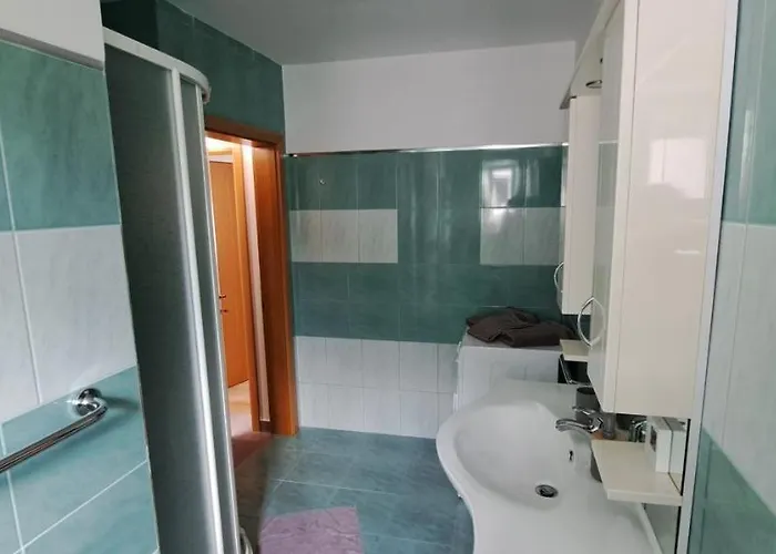 Apartma Bine Apartment *